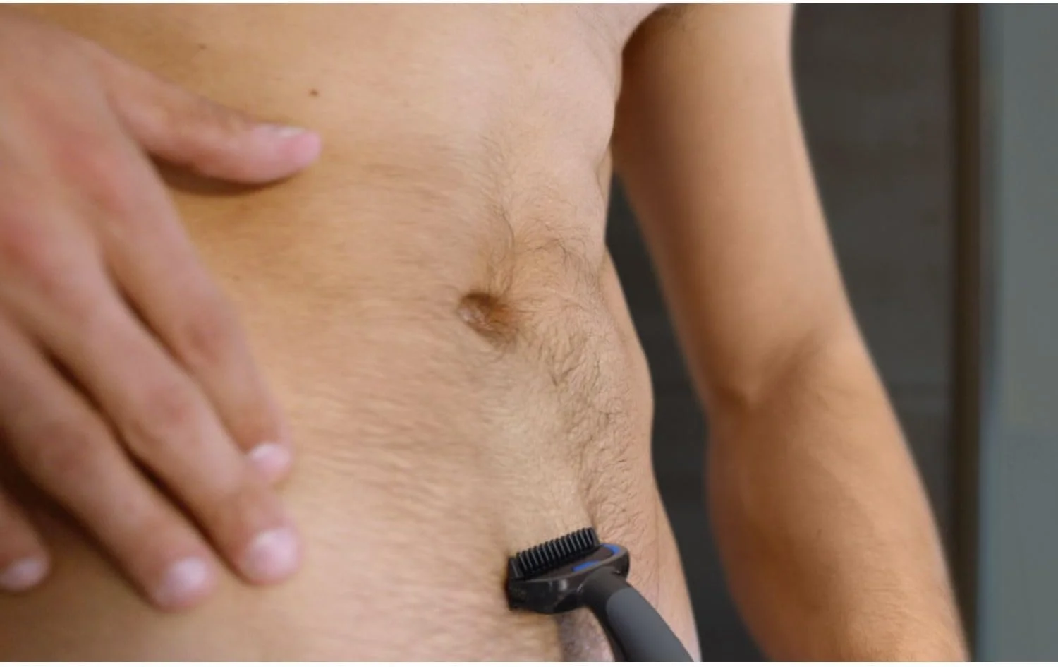 فیلیپس Bodygroom BG1024/16 | موزن ضد آب بدن | موزن دو طرفه، سیستم محافظت از پوست | شامل باتری قلمی فیلیپس Bodygroom BG1024/16 | موزن ضد آب بدن | موزن دو طرفه، سیستم محافظت از پوست | شامل باتری قلمی