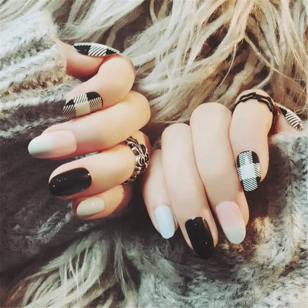 ناخن مصنوعی، کیت طراحی ناخن طرح شطرنجی سیاه و سفید، ناخن مصنوعی با طول مناسب، پوشش کامل، مناسب برای زیبایی و طراحی ناخن، مانیکور و پدیکور برای زنان و دختران نوجوان، 24 عدد در جعبه