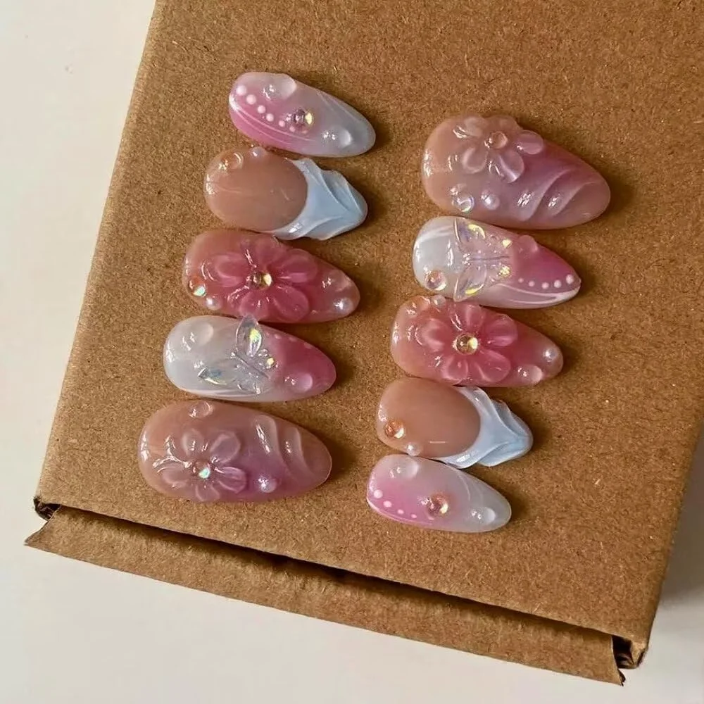 ناخن مصنوعی بادامی متوسط با طراحی هنری دست ساز، ناخن های مصنوعی اکریلیک ضخیم، ناخن های ژلی چند لایه