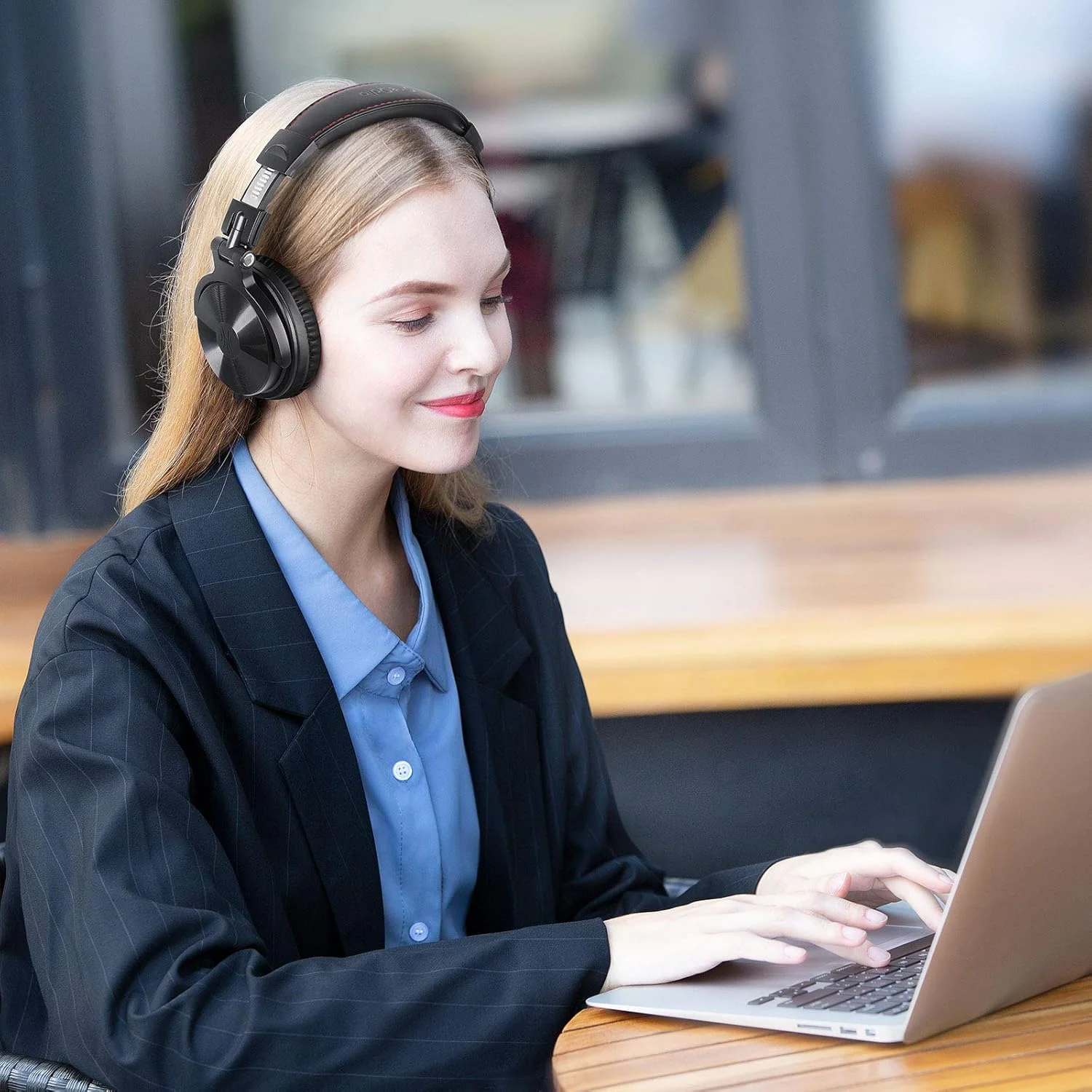 هدفون بلوتوثی روگوشی OneOdio - هدست بلوتوثی استریو بی سیم/سیمی 110 ساعته تاشو با بیس عمیق درایورهای نئودیمیومی 50 میلی متری برای کامپیوتر/تلفن - استودیویی بی سیم (Y80B)