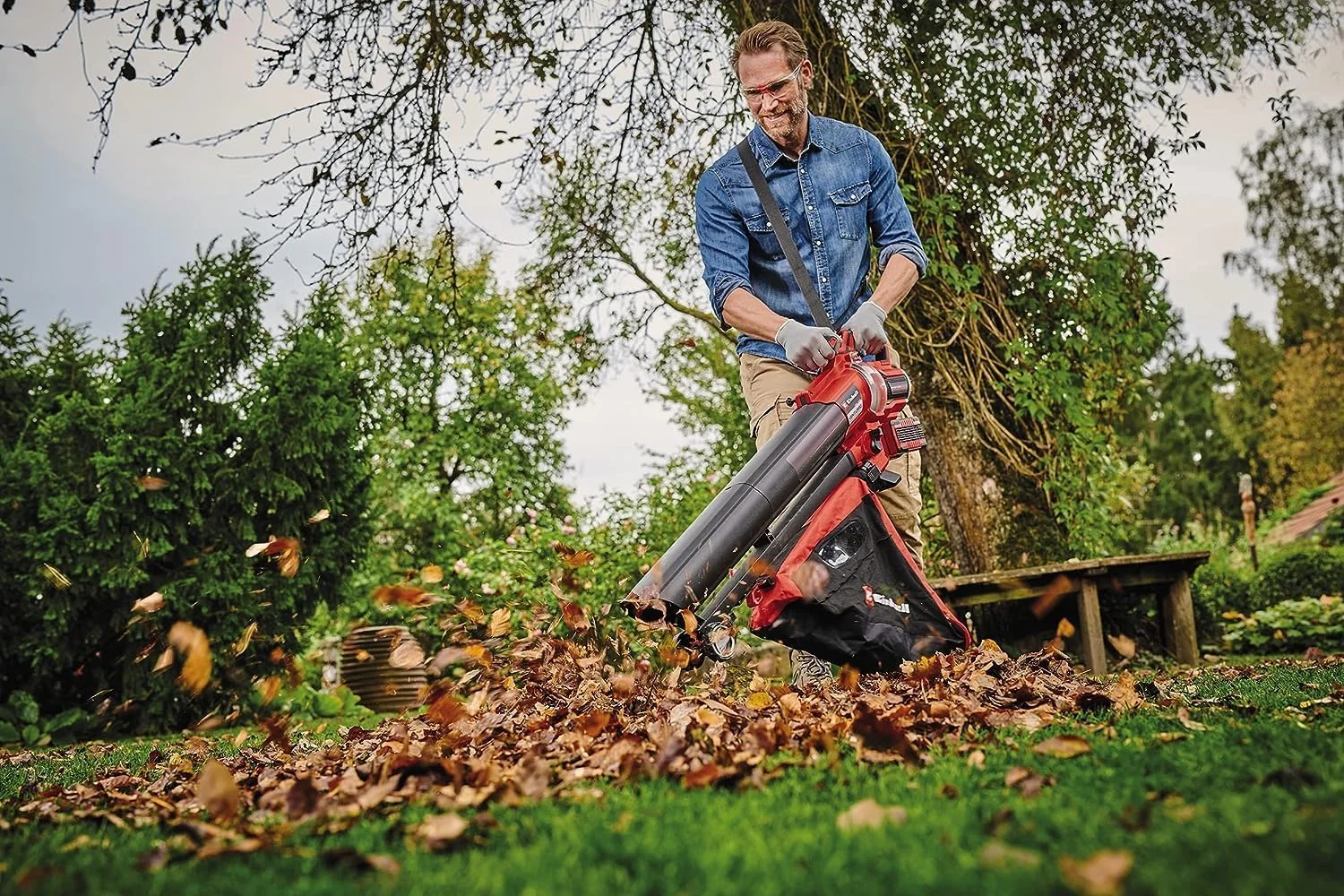 جاروبرقی/دمنده برگ شارژی حرفه ای اینهل VENTURRO 36/240 Power X-Change (36 ولت، لیتیوم-یون، قدرت مکش تا 740 متر مکعب در ساعت، کیسه جمع آوری 45 لیتری، عملکرد دمش تا 240 کیلومتر در ساعت، بدون باتری یا شارژر) جاروبرقی/دمنده برگ شارژی حرفه ای اینهل VENTURRO 36/240 Power X-Change (36 ولت، لیتیوم-یون، قدرت مکش تا 740 متر مکعب در ساعت، کیسه جمع آوری 45 لیتری، عملکرد دمش تا 240 کیلومتر در ساعت، بدون باتری یا شارژر)