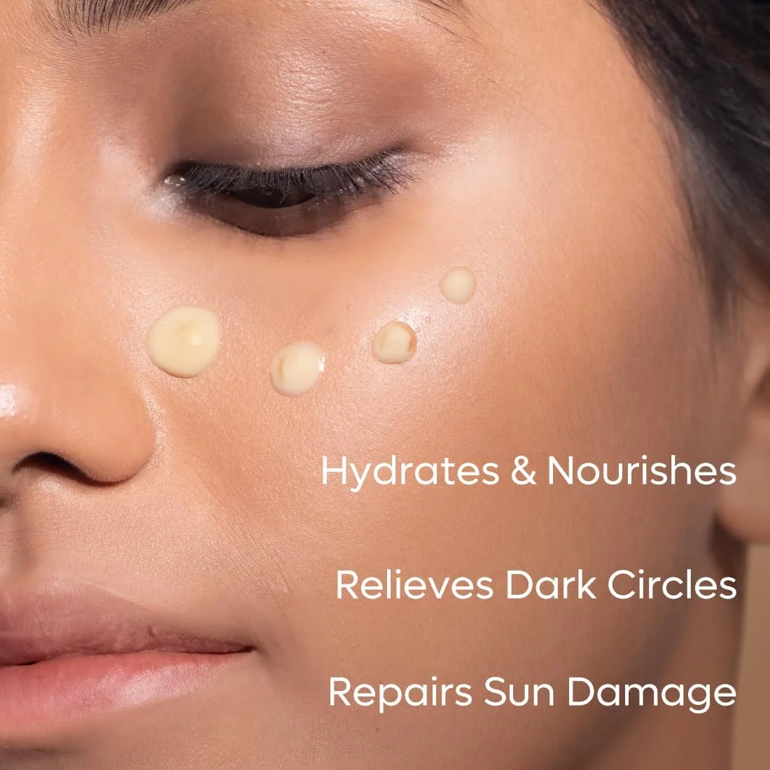 کرم دور چشم قهوه مکافئین برای سیاهی دور چشم، مناسب آقایان و بانوان، حاوی ویتامین ای، هیالورونیک اسید و قهوه | کاهش تیرگی دور چشم در ۹۴% مصرف کنندگان، کاهش پف و خطوط ریز | دارای غلتک ماساژ خنک کننده