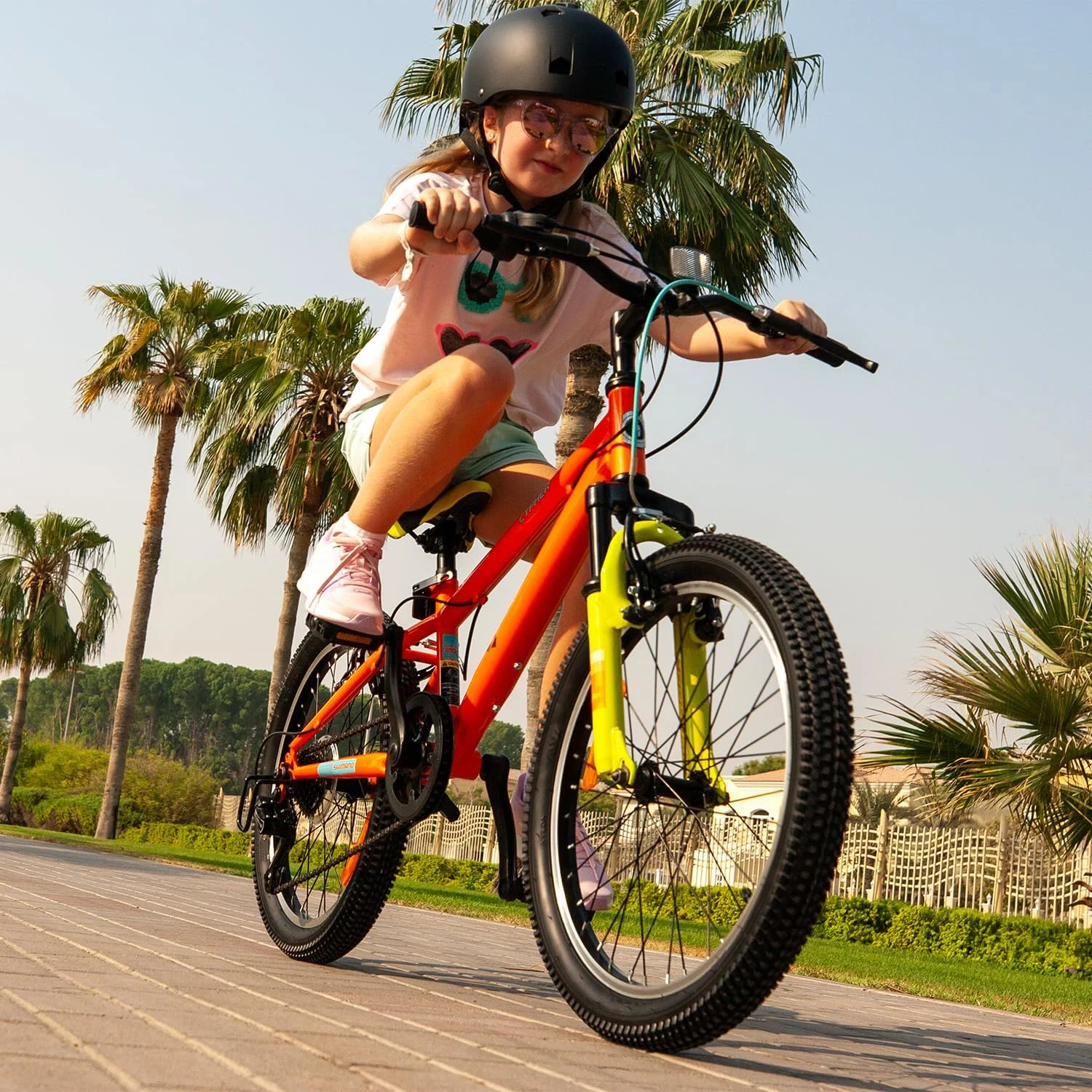 دوچرخه کوهستانی بچه گانه اسپارتان سایفر 20 اینچ – دارای سیستم تعلیق جلو، دنده های 6 سرعته شیمانو، فریم فولادی، زین قابل تنظیم – MTB برای پسران 6 تا 9 سال – طراحی مشکی و قرمز با ویژگی های مناسب برای خارج از جاده | SP-3225