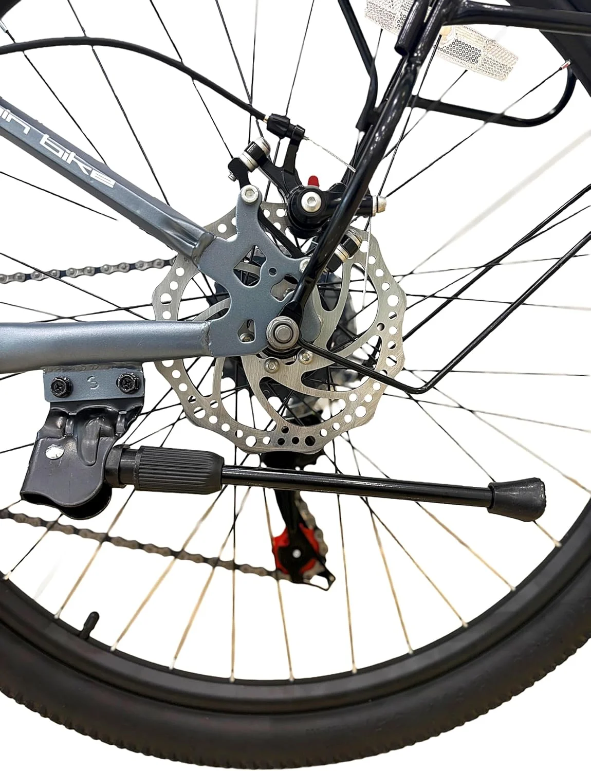 دوچرخه کوهستان Vlra، مشکی، چرخ‌های 26 اینچی، ترمزهای دیسکی، باربند عقب، دوشاخ تعلیق حرفه‌ای، مناسب تمام سطوح