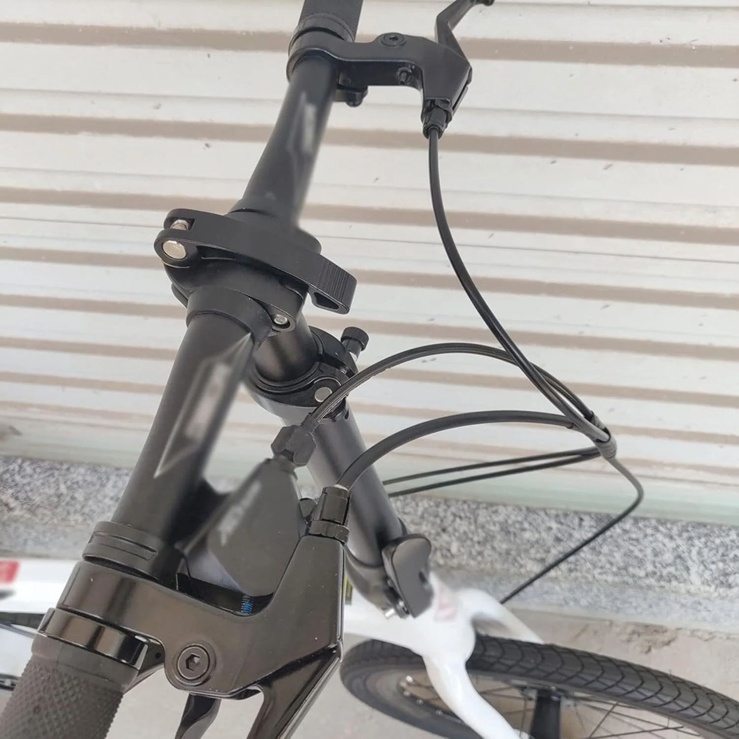 دوچرخه تاشو 20 اینچی با آلیاژ آلومینیوم و 9 دنده (خاکستری نقره ای)