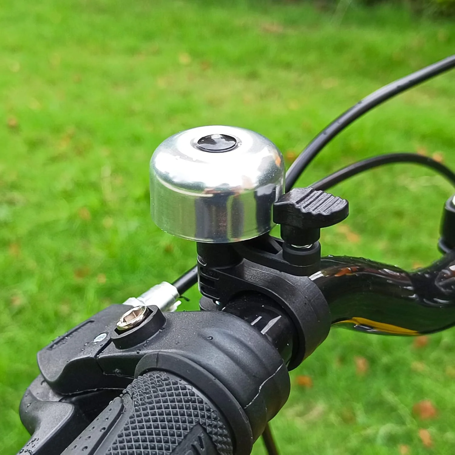 زنگ دوچرخه، زنگ کوچک و زیبای دوچرخه، زنگ دوچرخه واضح برای بزرگسالان و کودکان، زنگ دوچرخه برای فرمان، زنگ بلند دوچرخه سواری برای دوچرخه جاده، دوچرخه کوهستان، اسکوتر زنگ دوچرخه، زنگ کوچک و زیبای دوچرخه، زنگ دوچرخه واضح برای بزرگسالان و کودکان، زنگ دوچرخه برای فرمان، زنگ بلند دوچرخه سواری برای دوچرخه جاده، دوچرخه کوهستان، اسکوتر