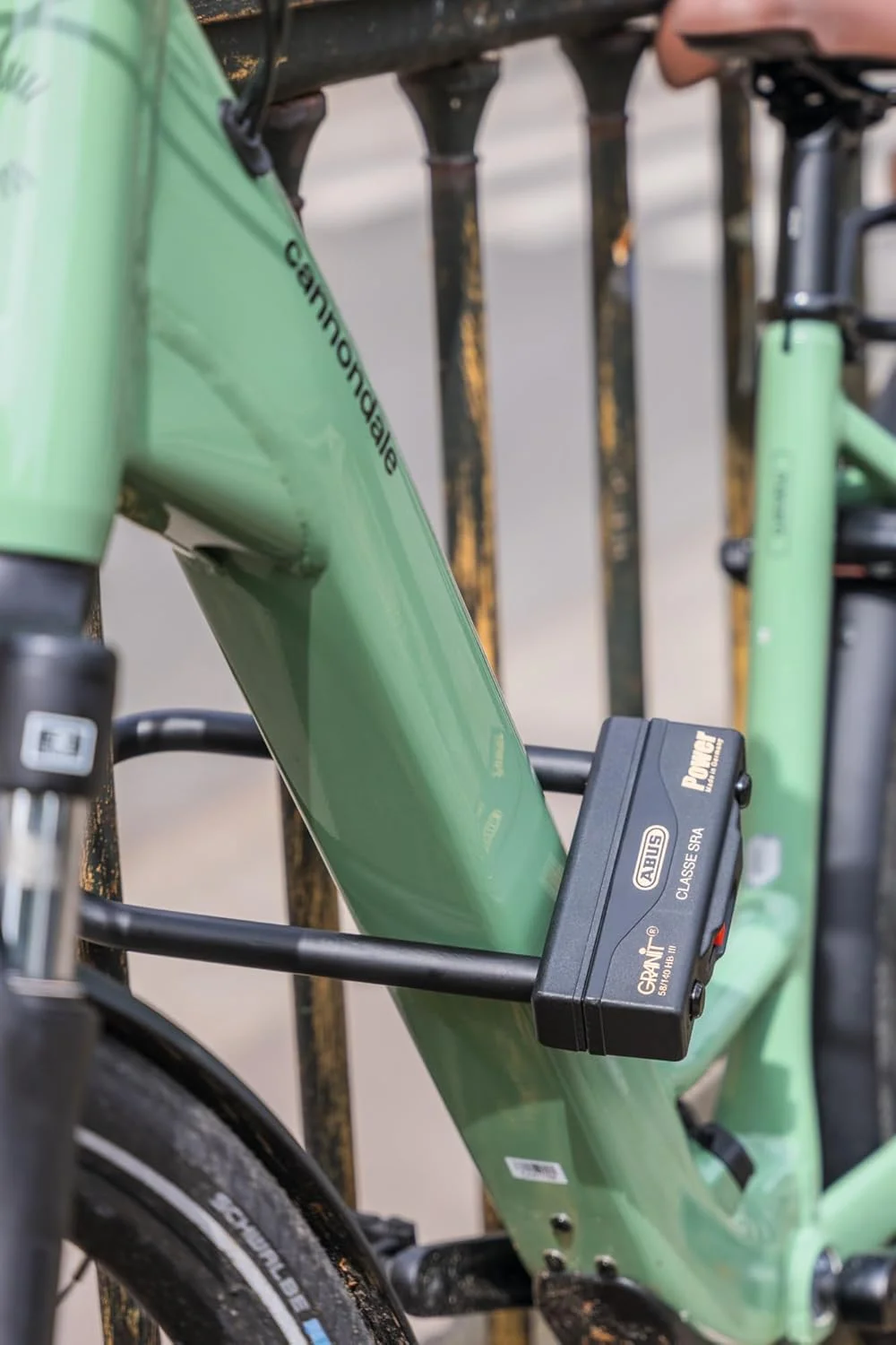 قفل دوچرخه ای ABUS 58HBIII 310 دارای گواهینامه SRA و NF قفل دوچرخه ای ABUS 58HBIII 310 دارای گواهینامه SRA و NF