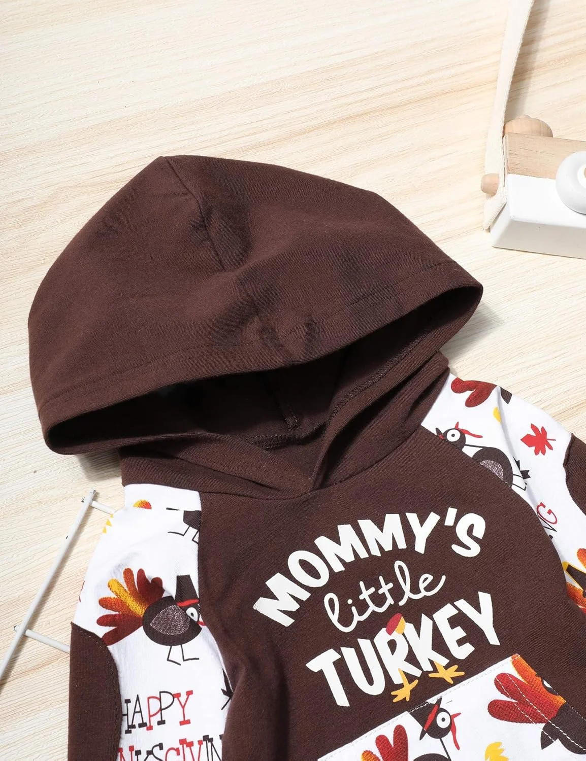 لباس پسرانه نوزادی، بادی آستین بلند پاپیون دار + شلوار طرح سبیل + کلاه - ست 3 تکه