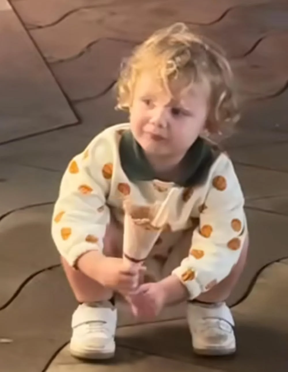 ست لباس پاییزی و زمستانی پسرانه FIOMVA، مناسب نوزادان و کودکان ۳، ۶، ۹، ۱۲، ۱۸، ۲۴ ماهه و ۲ و ۳ ساله (بلوز یقه دار + شلوار ورزشی)