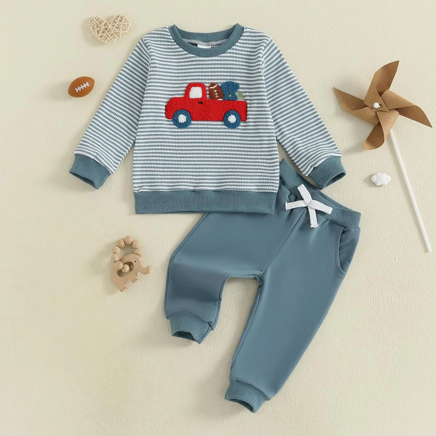 لباس پسرانه بچه گانه طرح فوتبال، ست لباس پاییزه و زمستانه شامل بلوز آستین بلند طرح کامیون و شلوار