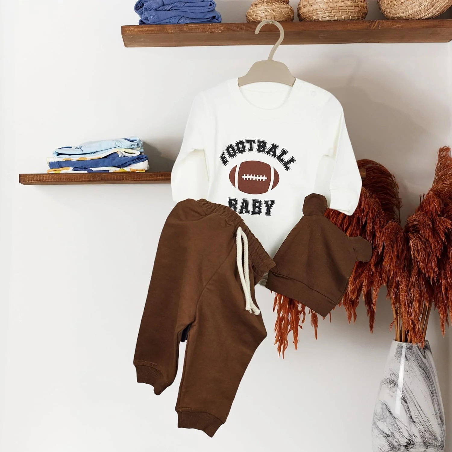 ست لباس نوزادی پسرانه و دخترانه، شامل بادی، شلوار و کلاه با طرح توپ، تهیه شده از پنبه