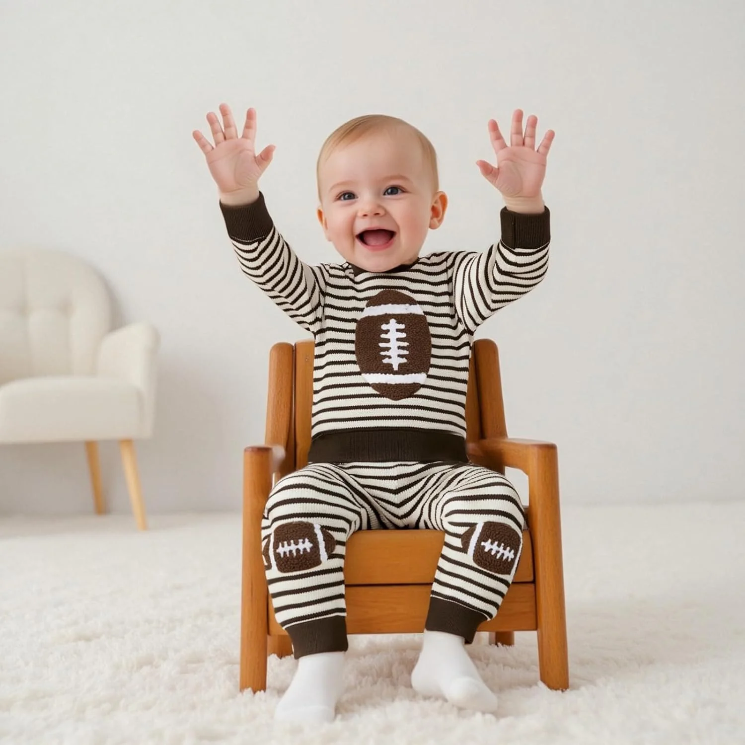 ست لباس پسرانه بچه گانه با طرح فوتبال، شامل تیشرت و شلوار مناسب فصل پاییز و زمستان