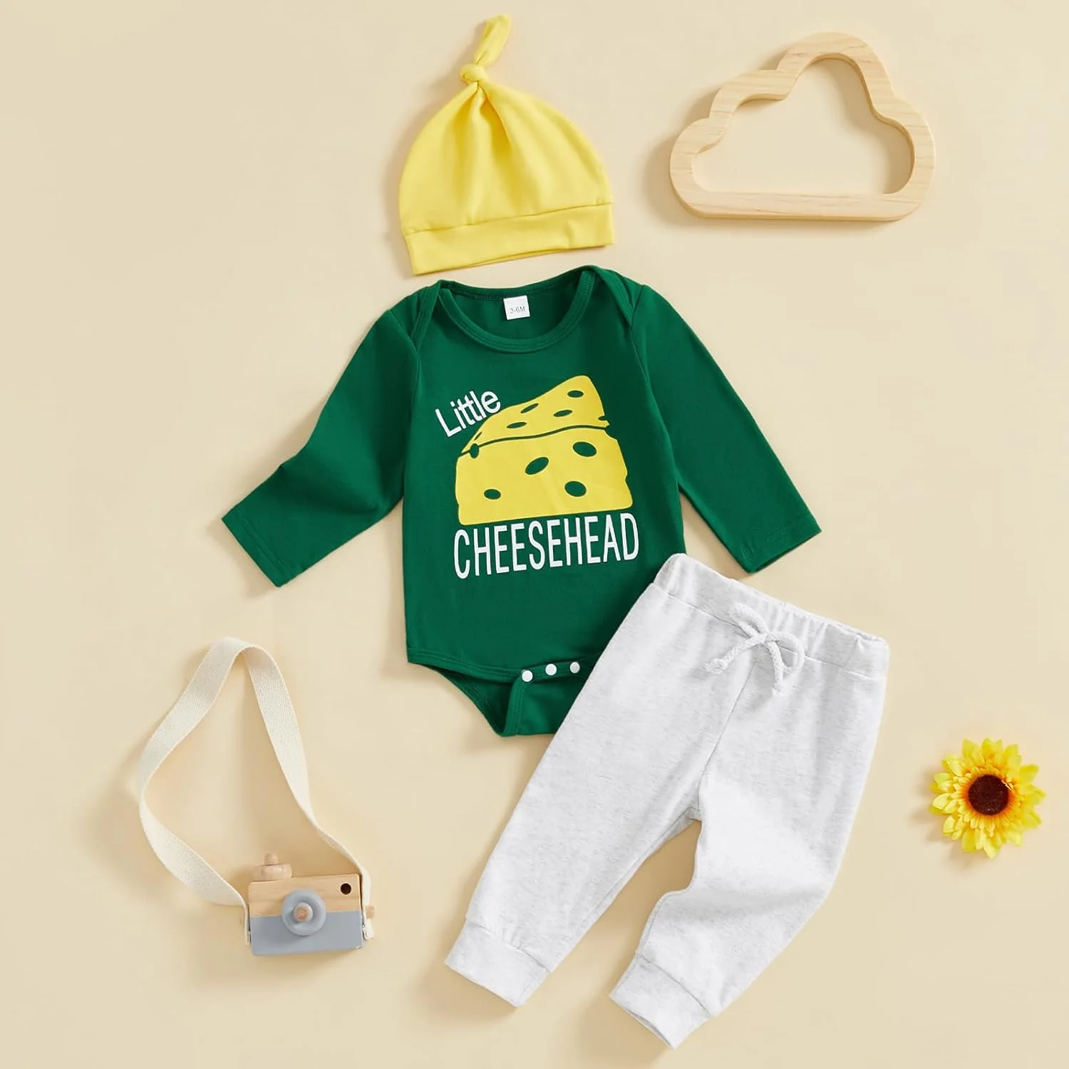 ست لباس نوزادی پسرانه با طرح راگبی، شامل رامپر آستین بلند، شلوار و کلاه بافتنی مناسب فصل پاییز و زمستان ست لباس نوزادی پسرانه با طرح راگبی، شامل رامپر آستین بلند، شلوار و کلاه بافتنی مناسب فصل پاییز و زمستان