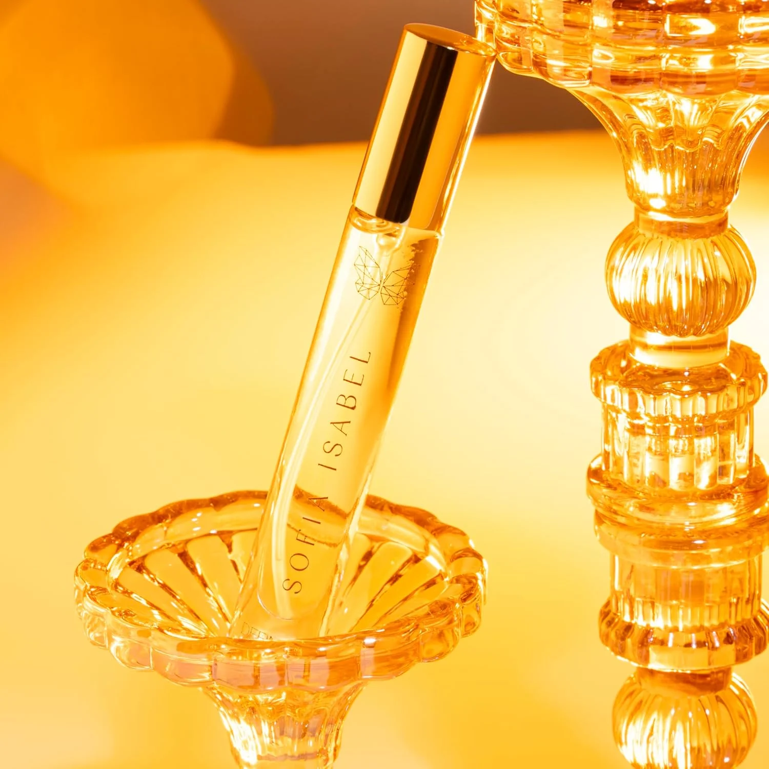 اسپری خوشبو کننده بدن قابل حمل DefineMe مدل Sofia Isabel حجم 9 میلی لیتر