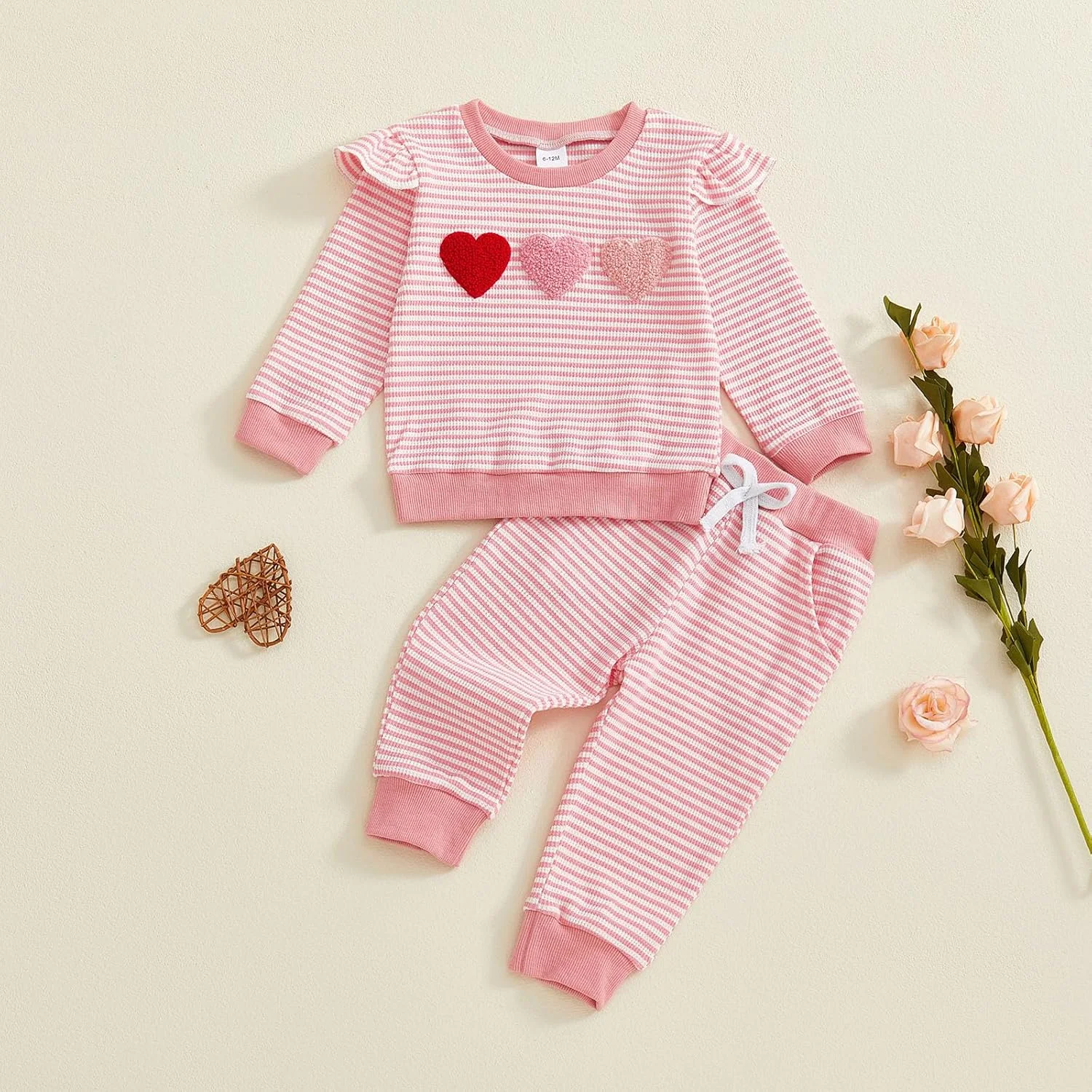 ست لباس روز ولنتاین نوزادی دخترانه، بلوز آستین بلند یقه گرد با طرح قلب + شلوار کمر کشی، لباس های غیر رسمی بچه گانه