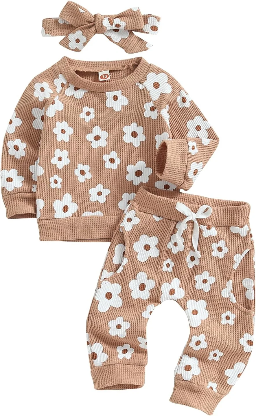 ست لباس 3 تکه دخترانه شامل بلوز طرح گل و شلوار مناسب فصل پاییز و زمستان