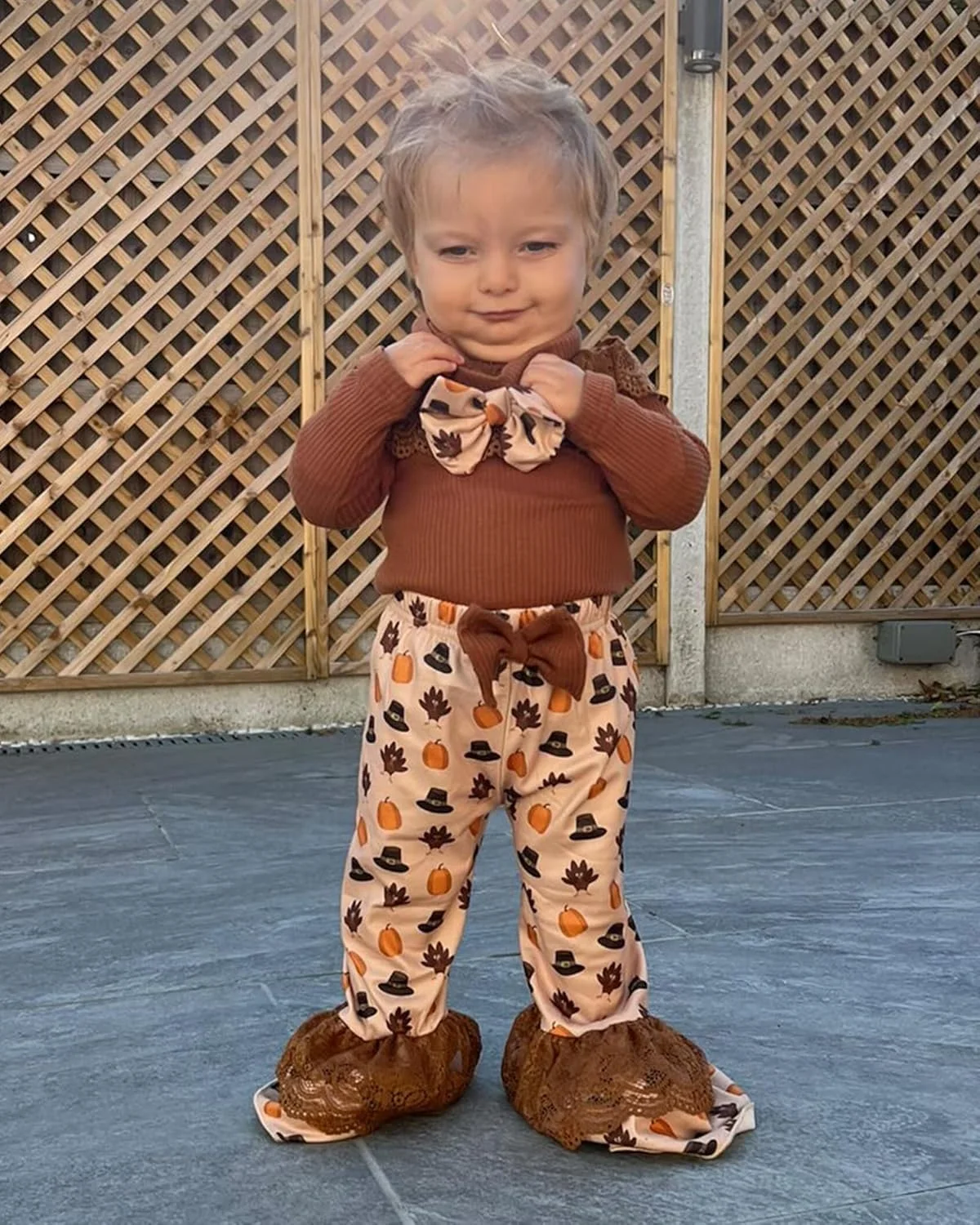 لباس نوزادی دخترانه آستین کوتاه با شلوار دمپا گشاد طرح دار