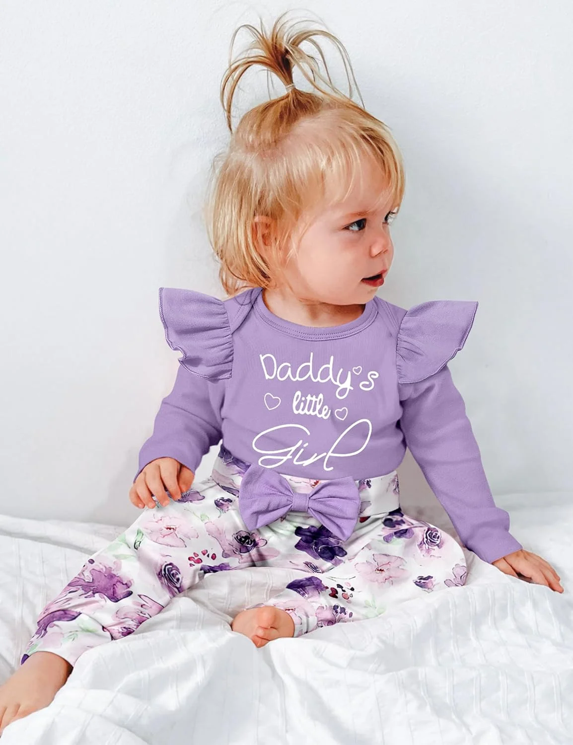 ست لباس نوزادی دخترانه، تاپ آستین بلند سفید چین دار + شلوار + هدبند + کلاه 4 تکه 0-6 ماه