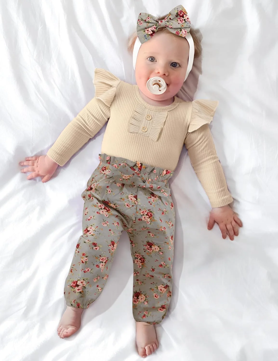 لباس نوزاد دخترانه، رامپر آستین بلند چین دار + شلوار راه راه + ست 3 تکه هدبند