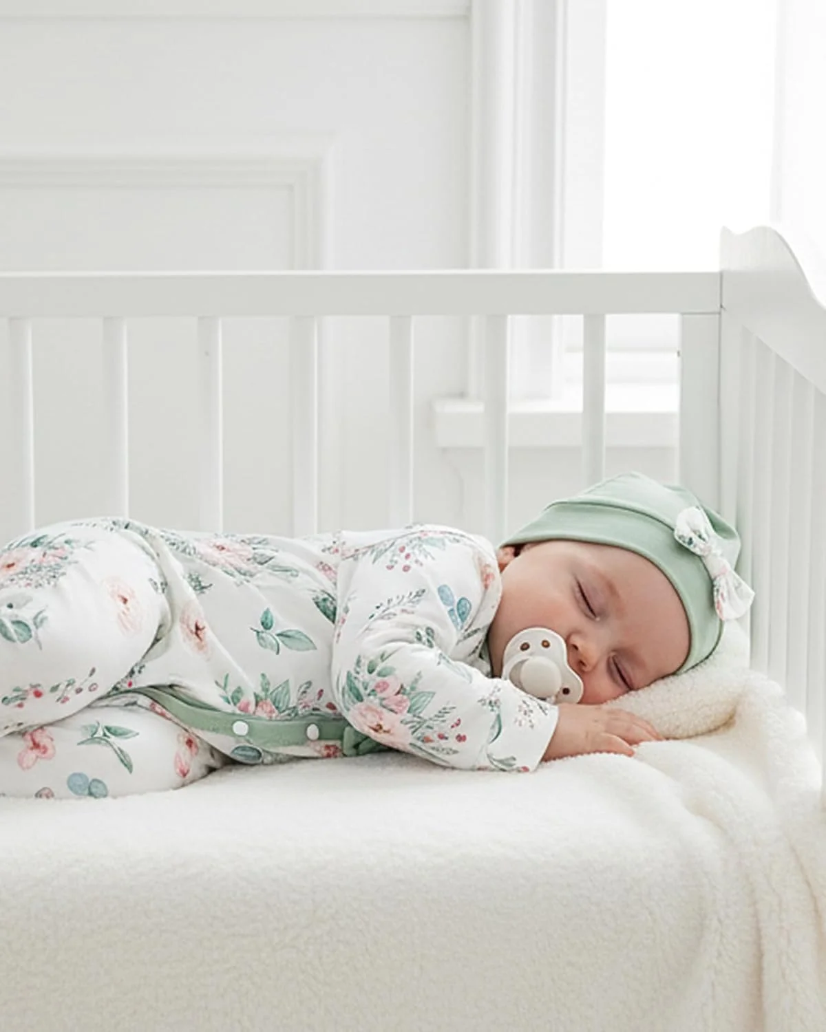 لباس دخترانه نوزادی آستین بلند، سرهمی، کلاه گلدار، شلوار بلند، مناسب پاییز و زمستان