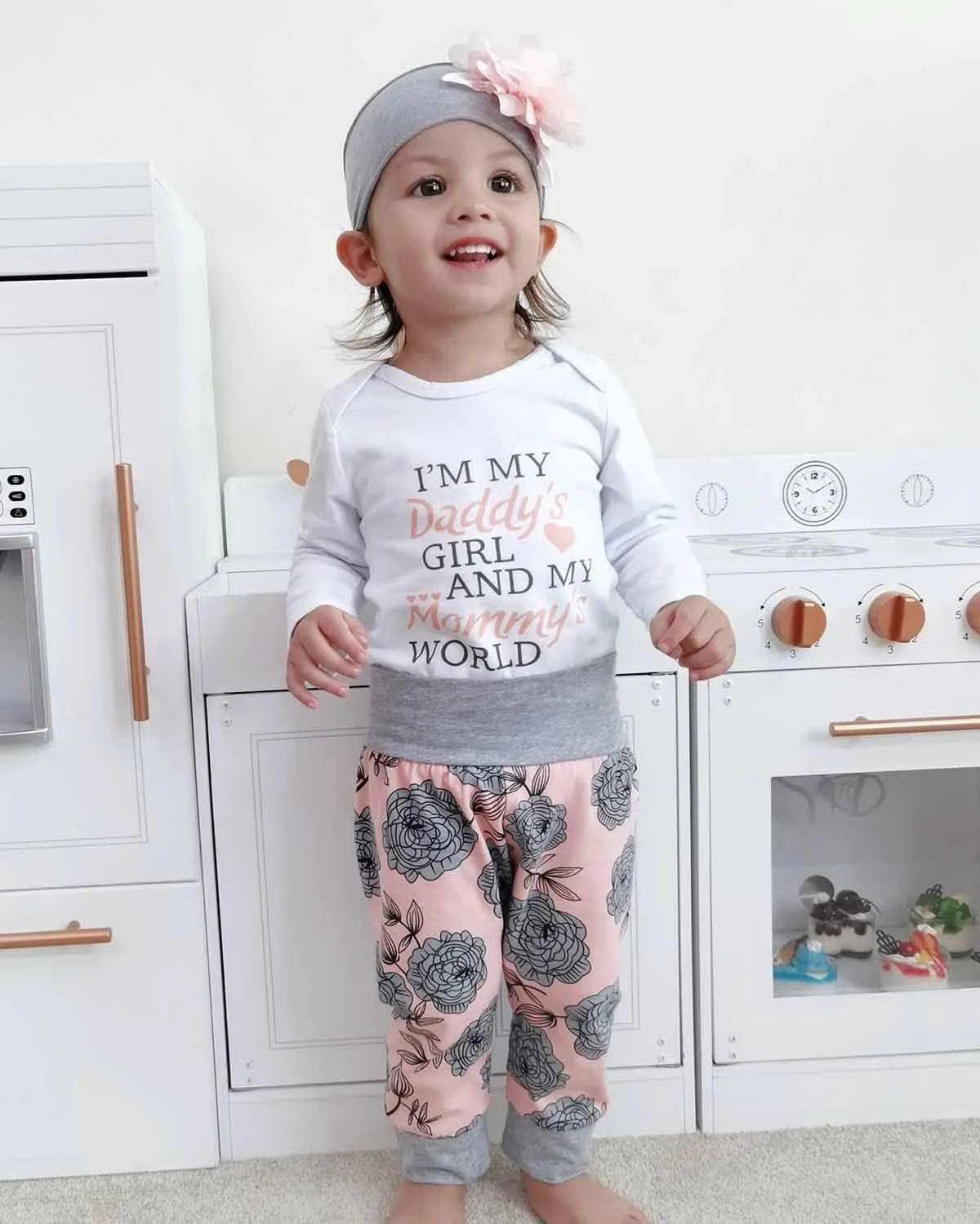 لباس نوزادی دخترانه، رامپر چین دار، شلوار و هدبند، ست 3 تکه