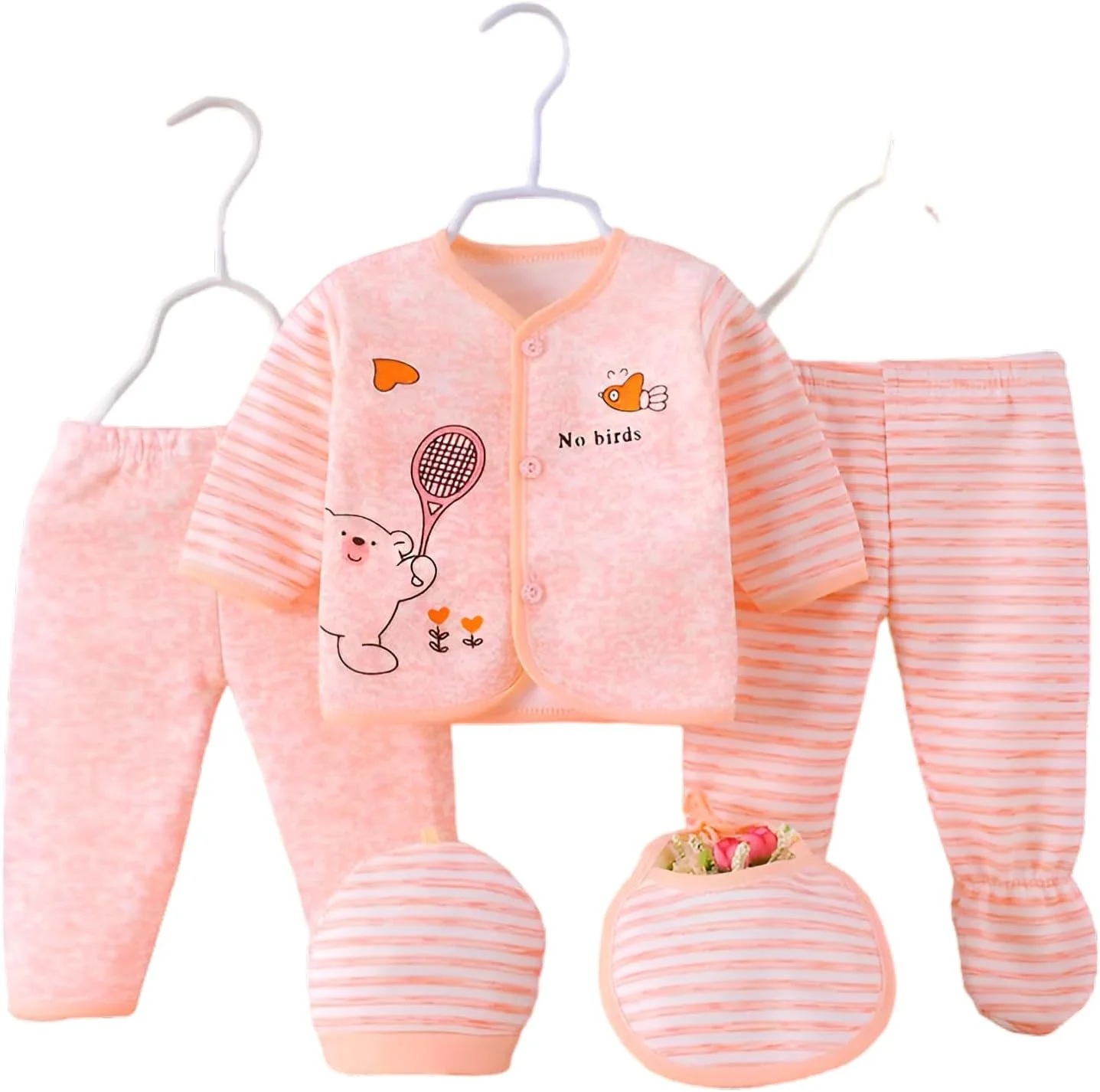 ست لباس زمستانی نوزادی شامل ژاکت، شلوار، پیشبند و پاپوش - 5 تکه (مناسب 0-3 ماه)