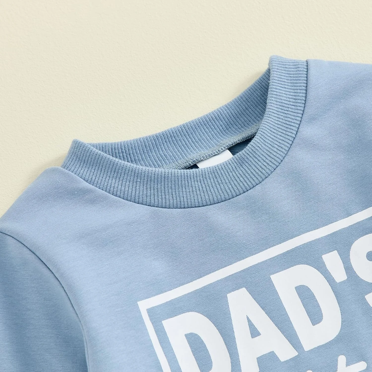 ست لباس پسرانه بچه گانه، بلوز آستین بلند و شلوار، مناسب فصل پاییز و زمستان ست لباس پسرانه بچه گانه، بلوز آستین بلند و شلوار، مناسب فصل پاییز و زمستان