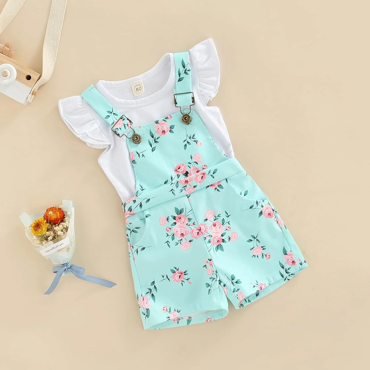 لباس تابستانی دخترانه شامل تیشرت، تاپ و شلوارک پیشبندی، مناسب نوزاد و کودک