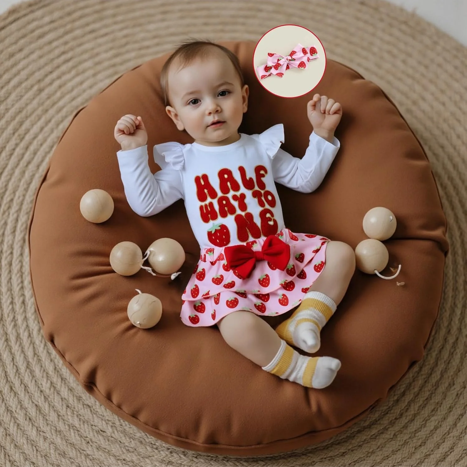 ست لباس تولد نیم سالگی دخترانه Lefyira، رامپر آستین بلند، شورت بلومر چین دار، لباس پاییزی با طرح توت فرنگی