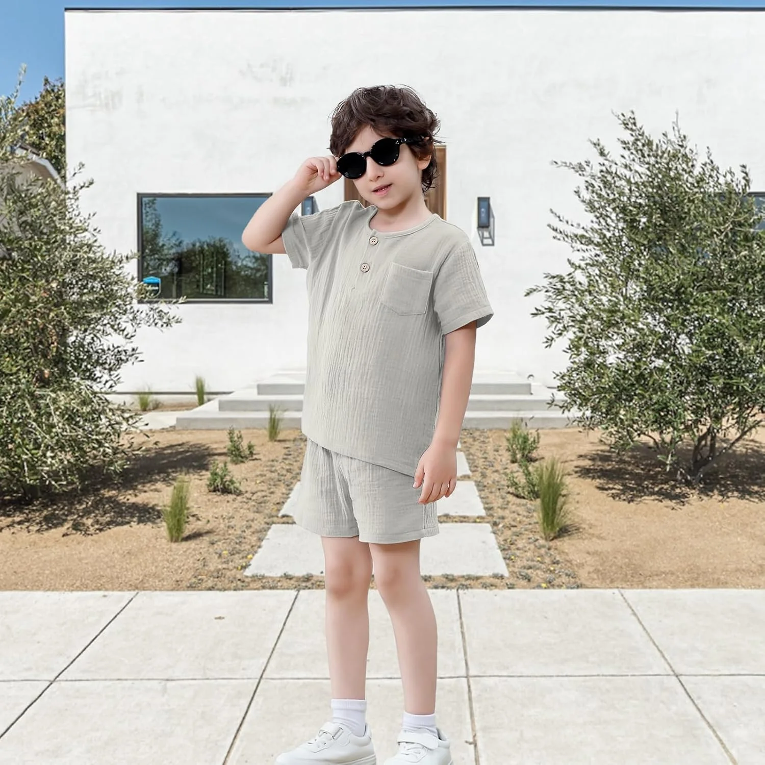 ست لباس پسرانه بچه گانه شامل پیراهن آستین کوتاه دکمه دار و شلوارک