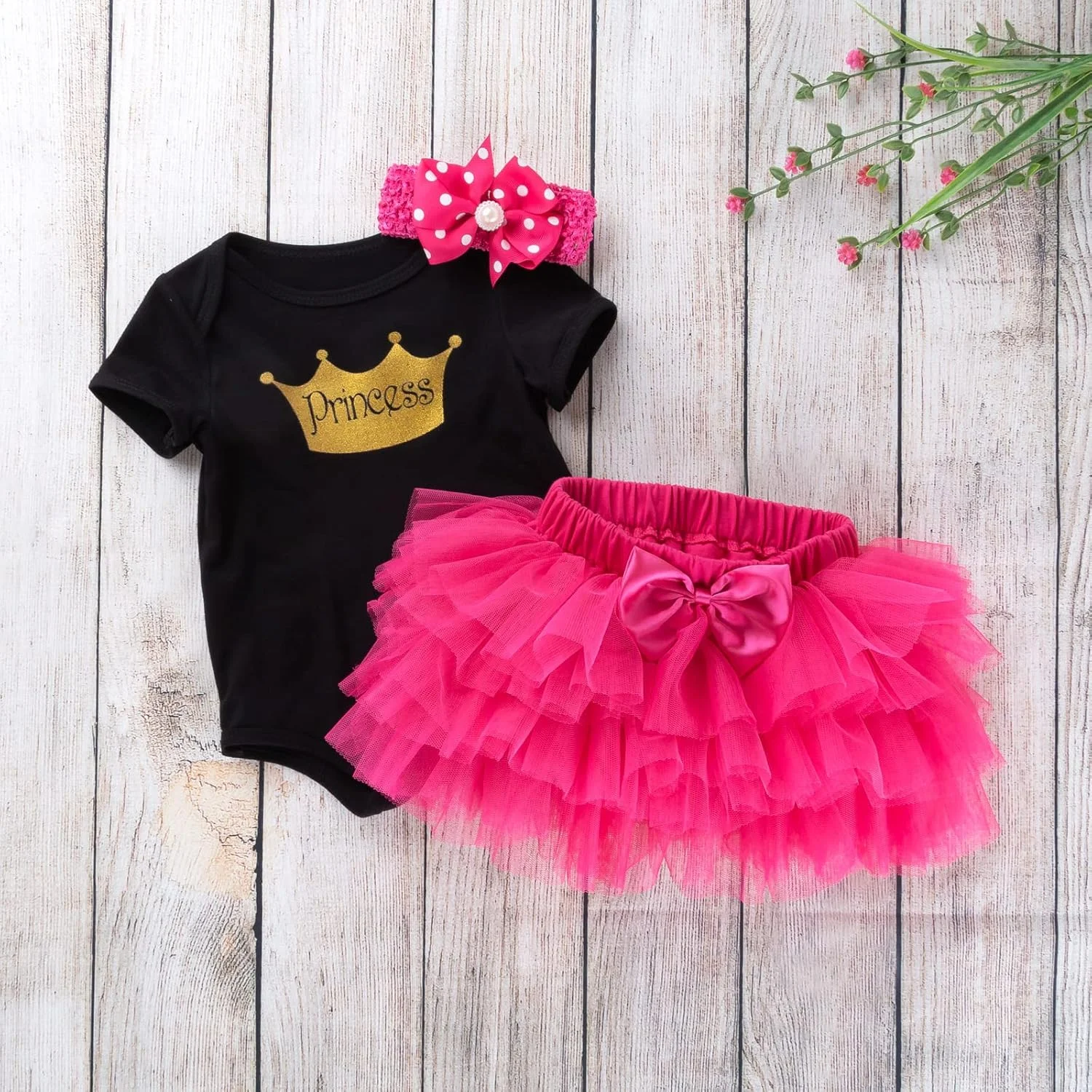 ست لباس تولد یک سالگی نوزاد دختر، شامل بادی آستین کوتاه، دامن توتو و هدبند، مناسب برای عکس نوزادی