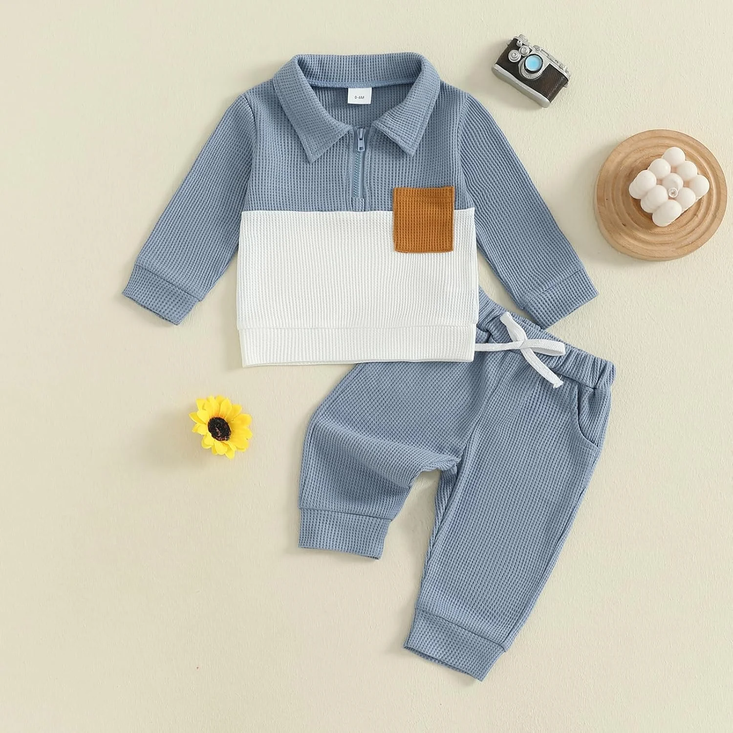 ست لباس پسرانه بچه گانه، رنگ متضاد، آستین بلند، یقه برگردان، نیم زیپ، بلوز و شلوار کمر کشی، ست دو تکه جنتلمن، لباس ورزشی پسرانه ست لباس پسرانه بچه گانه، رنگ متضاد، آستین بلند، یقه برگردان، نیم زیپ، بلوز و شلوار کمر کشی، ست دو تکه جنتلمن، لباس ورزشی پسرانه