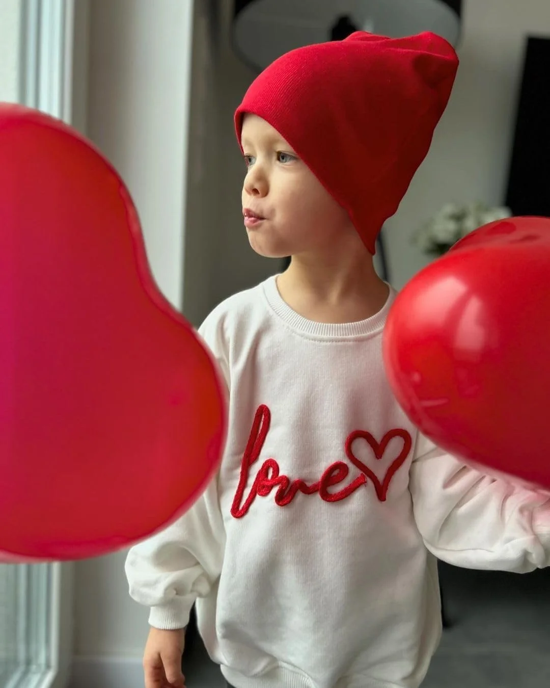 ست لباس پسرانه نوزادی شامل بلوز آستین بلند و شلوار، مناسب فصل پاییز ست لباس پسرانه نوزادی شامل بلوز آستین بلند و شلوار، مناسب فصل پاییز