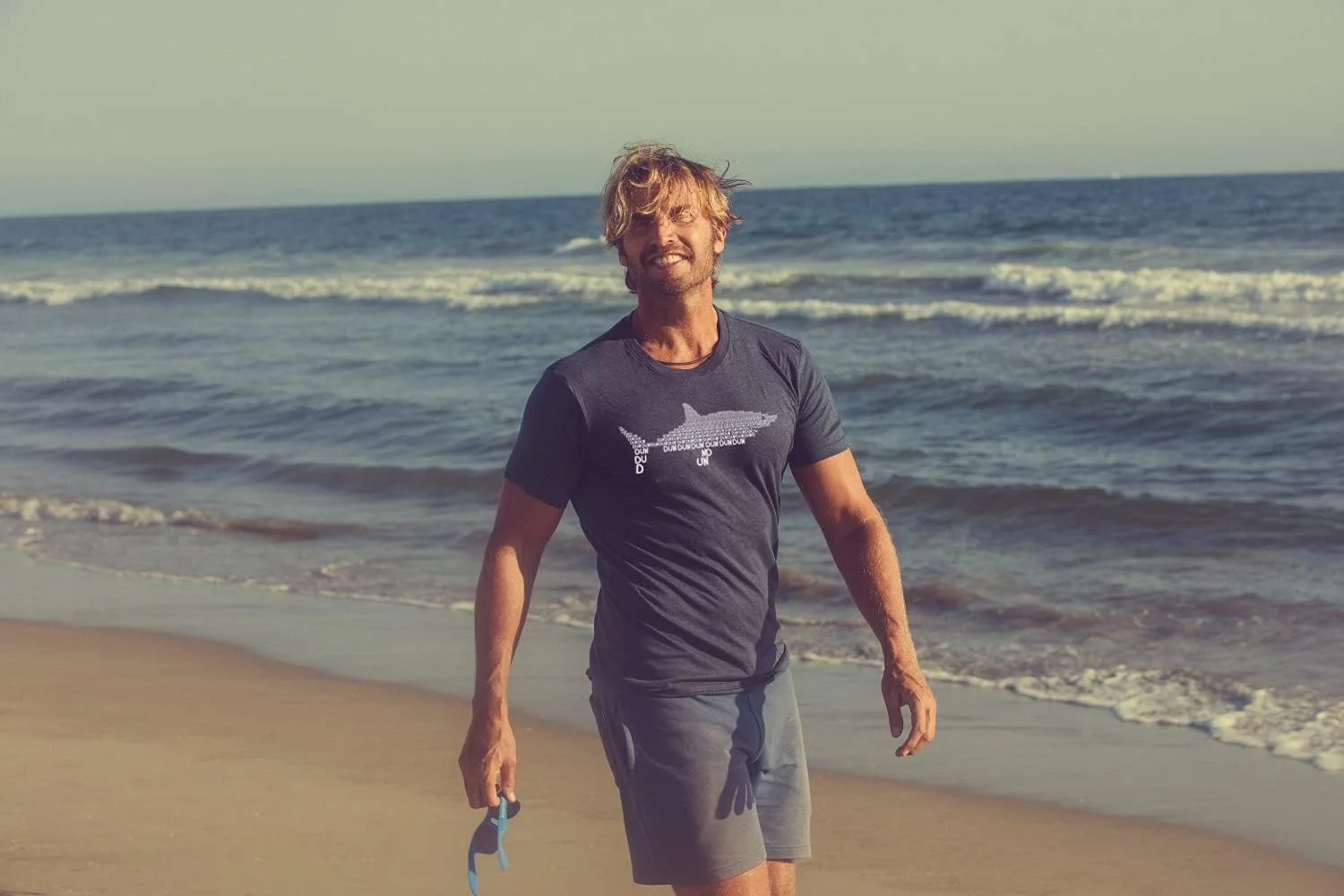 تی‌شرت مردانه طرح سگ دیوانه