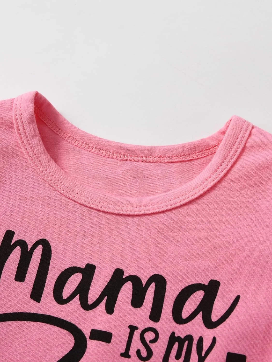 ست لباس ۳ تکه دخترانه شامل تیشرت آستین بلند، شلوار طرح گل و تل مو