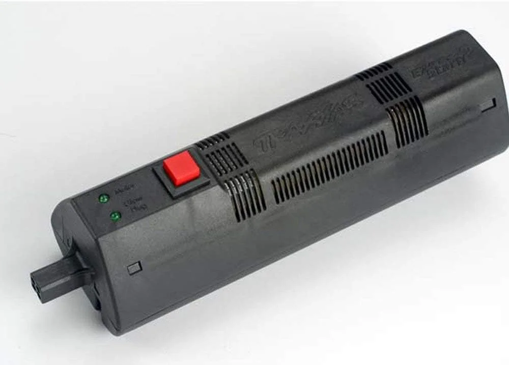 ماشین آرسی Traxxas Revo 3.3، جعبه کنترل EZ-START، باتری 7.2 ولت 1800 میلی آمپر، شارژر 2 آمپر، مناسب برای کودکان بزرگ و کوچک