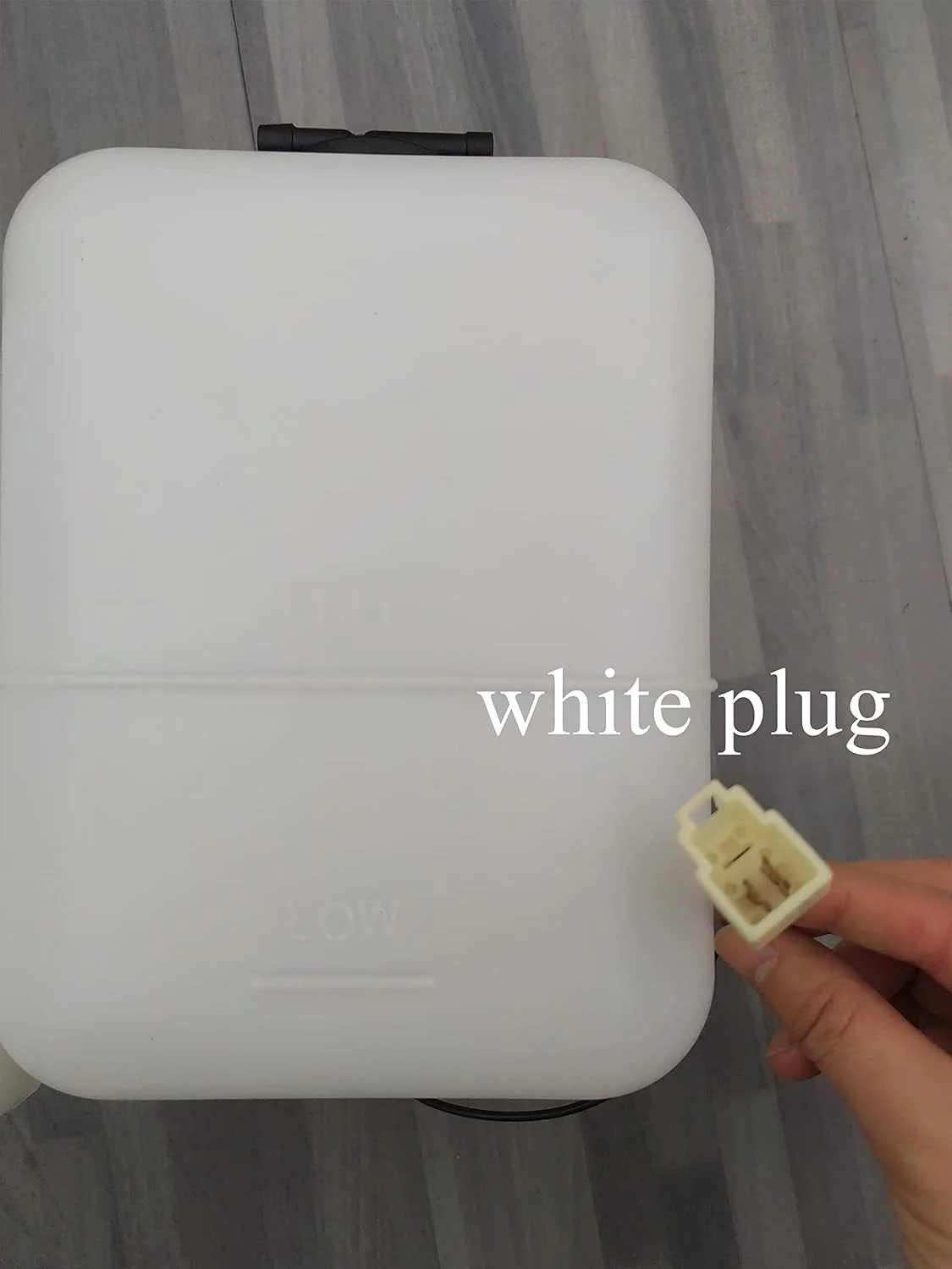 مخزن آب 4130139 مناسب برای EX200-2 EX200-3 EX200-5 EX120-3 EX120-5 ZAX200