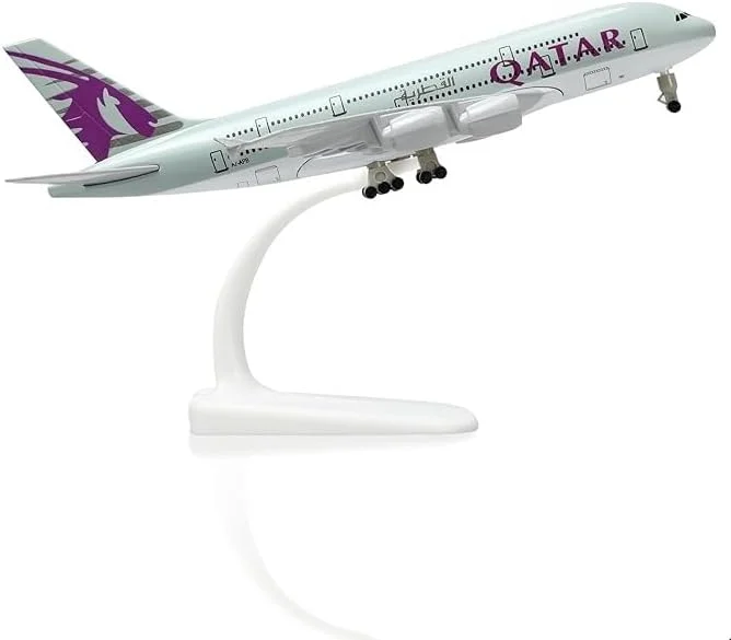 مدل فلزی هواپیمای ایرباس A380 قطر ایرویز، مقیاس 1:300، کلکسیونی، تزئینی، به همراه استند، مناسب هدیه و دکوراسیون منزل و دفتر کار