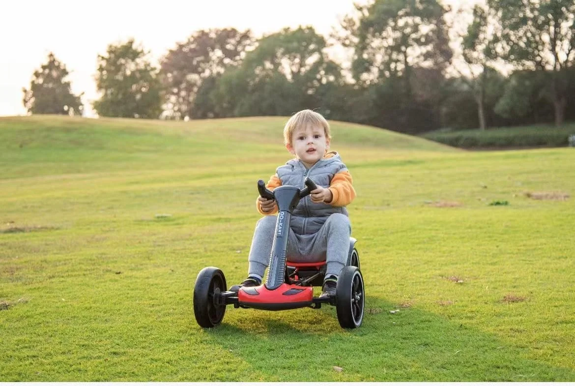 ماشین پدالی کودکانه قرمز - ماشین بازی سواری با پدال - ماشین مسابقه ای تاشو برقی محبوب با رانندگی چند منظوره برای کودکان از TechPlus (قرمز)