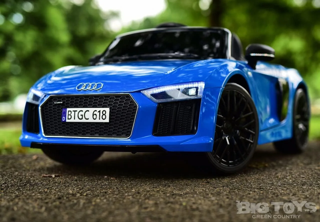 ماشین بازی الکتریکی مدل R8 SPYDER دارای مجوز، مناسب کودکان، با باتری 12 ولت، چراغ های LED، پخش MP3 و کنترل از راه دور والدین، برند DUNINATOYS (JJ2198) - آبی