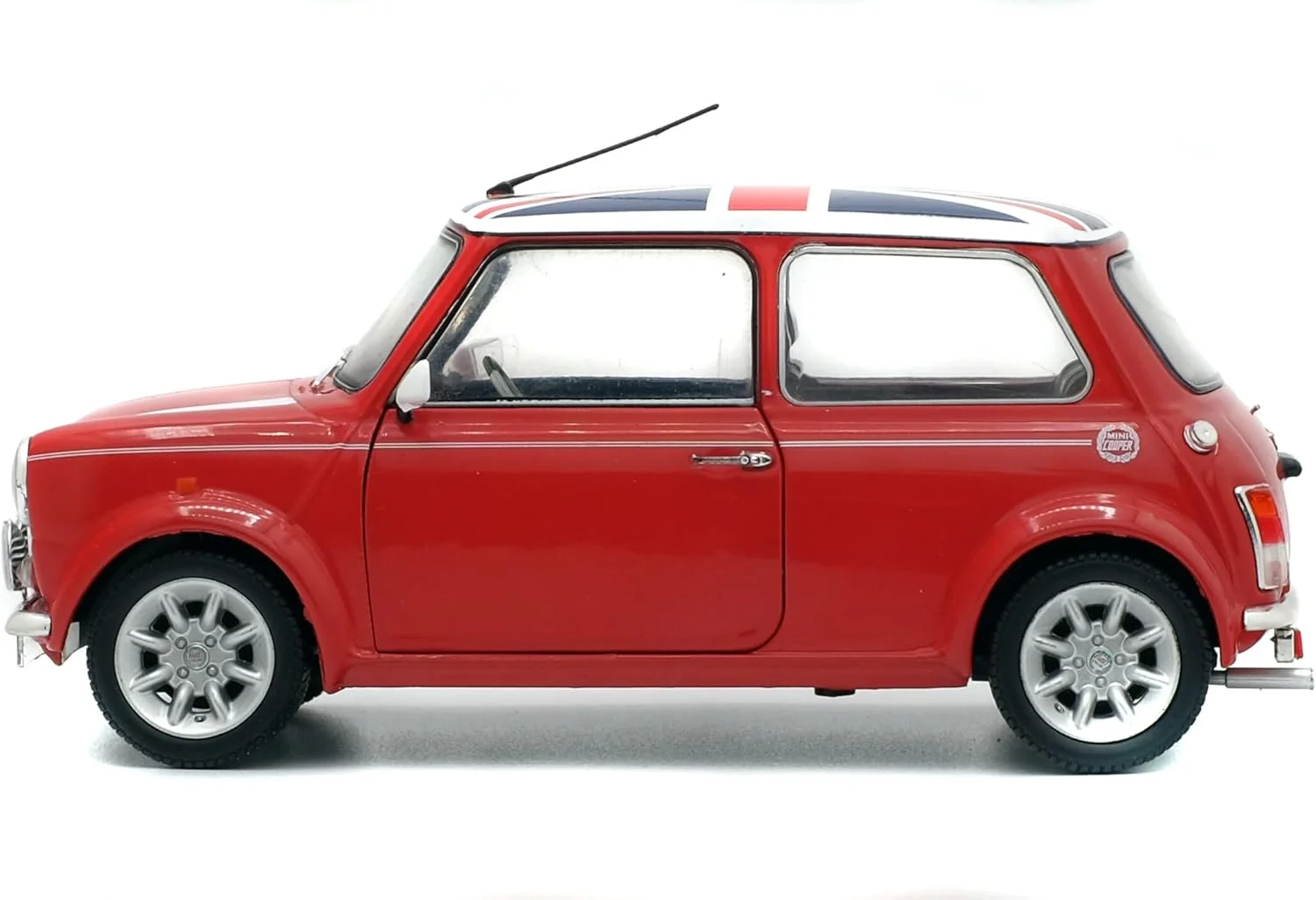 مدل مینی کوپر اسپورت پک قرمز با سقف طرح پرچم بریتانیا، مقیاس 1:18