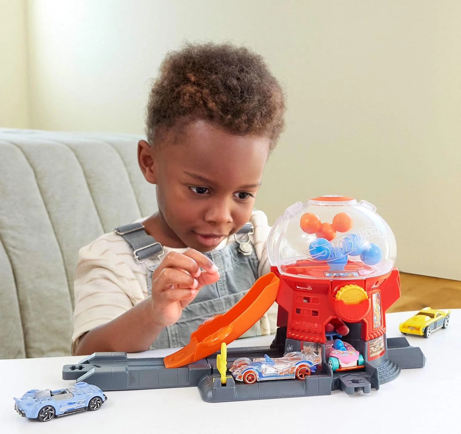 فروشگاه شیرینی HW City Downtown