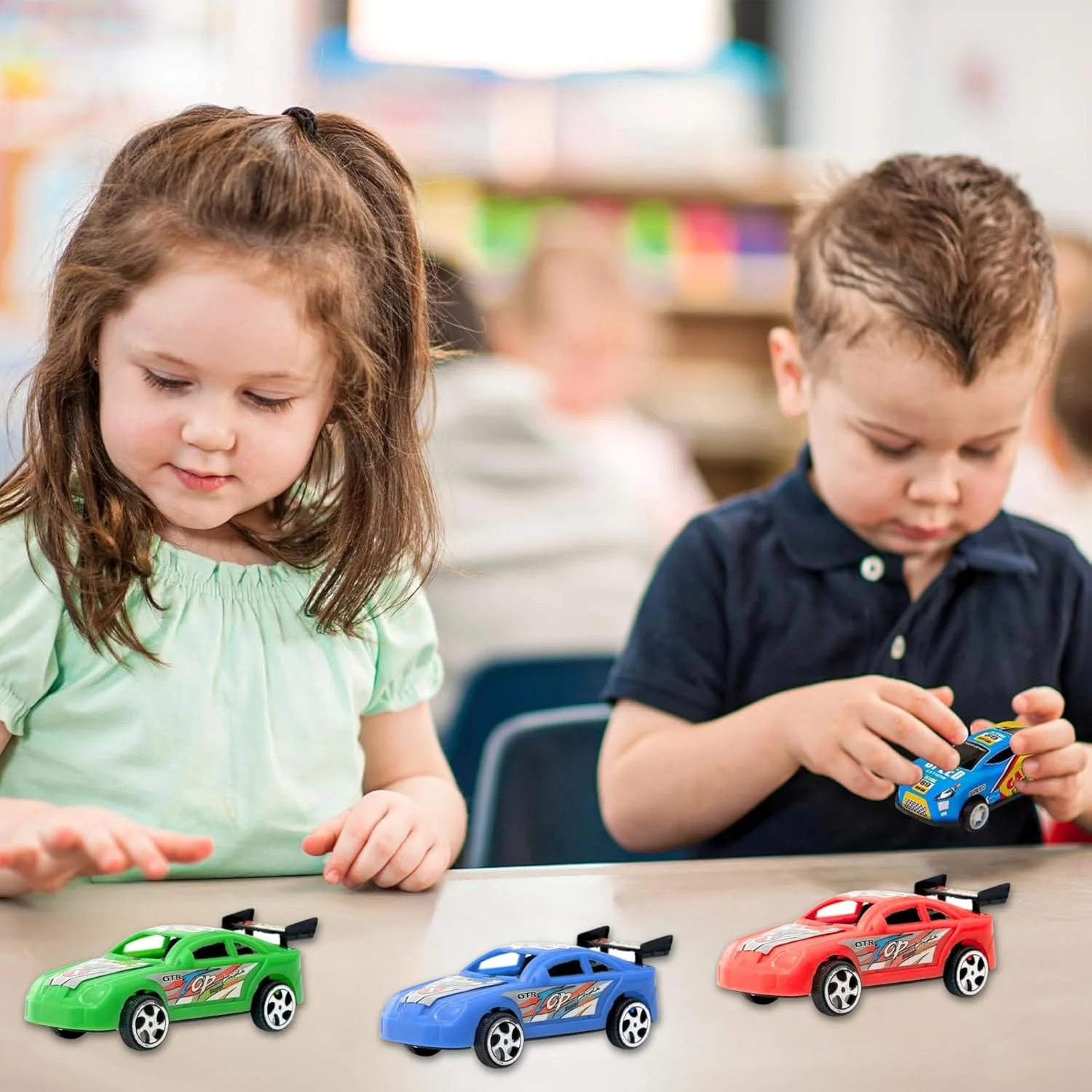 مجموعه ۱۲ عددی ماشین‌های مسابقه ای فشاری – مجموعه ماشین‌های کوچک عقب‌کش برای کودکان، مجموعه ماشین اسباب بازی کودکان نوپا برای پسران و دختران – توسعه مغز، بازی خیالی و یادگیری خلاقانه – هدیه برای سنین ۳ سال به بالا