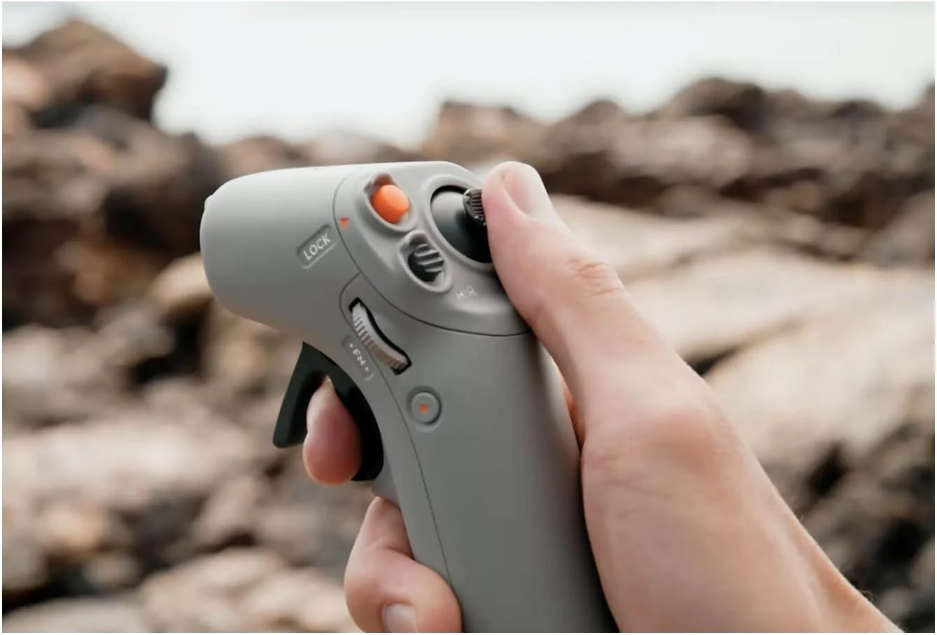 DJI RC Motion 2 - تجربه کنترل از راه دور فشرده، عملکرد چند جهته، لوازم جانبی پهپاد چند منظوره و بصری برای FPV، سازگاری عالی