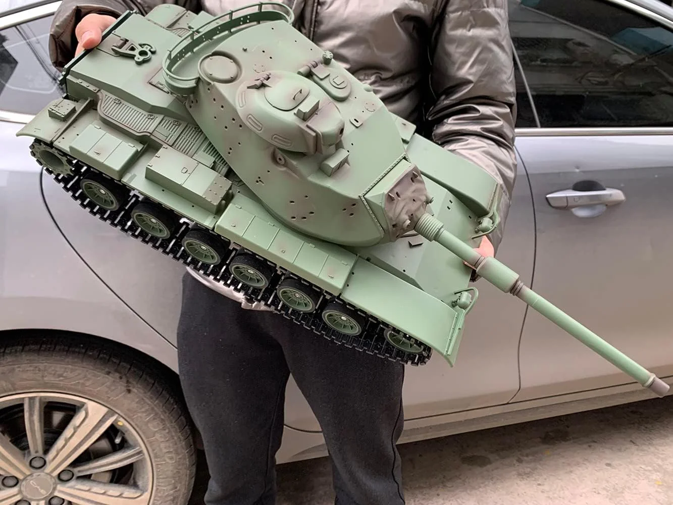 تانک کنترلی بزرگ M60A3 مدل 64 سانتی متری، تانک سنگین کنترلی با قابلیت پرتاب گلوله