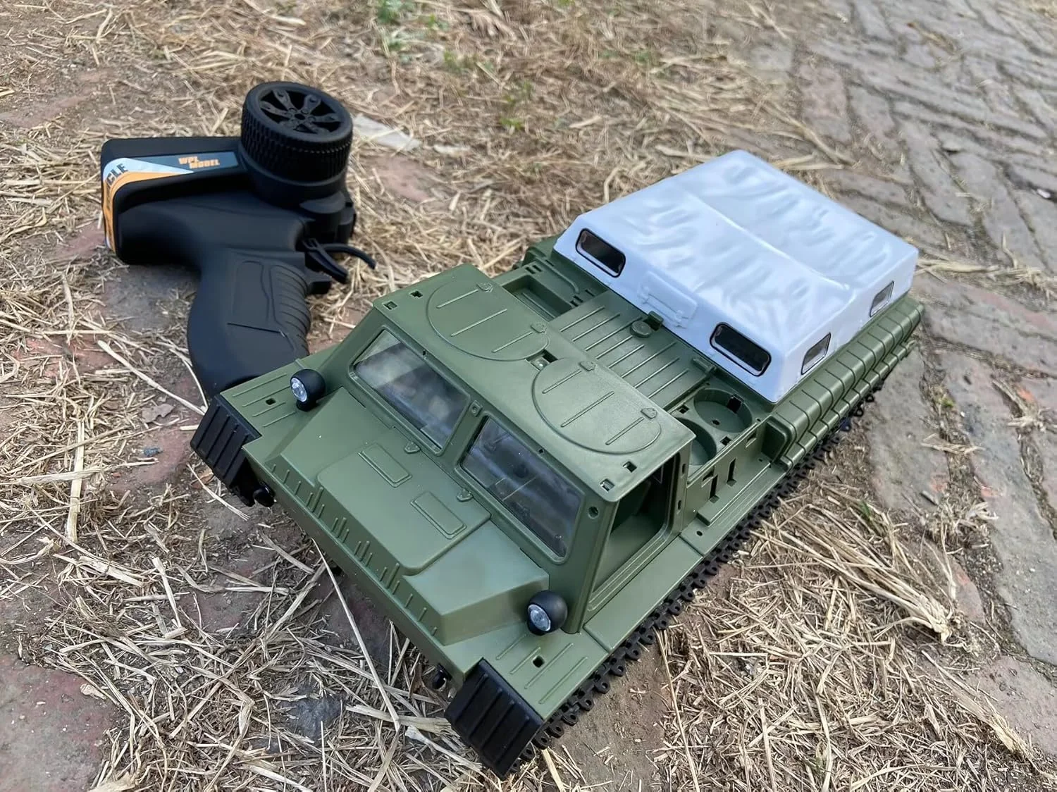 ماشین کنترلی نظامی مدل حمل و نقل از SOWOFA