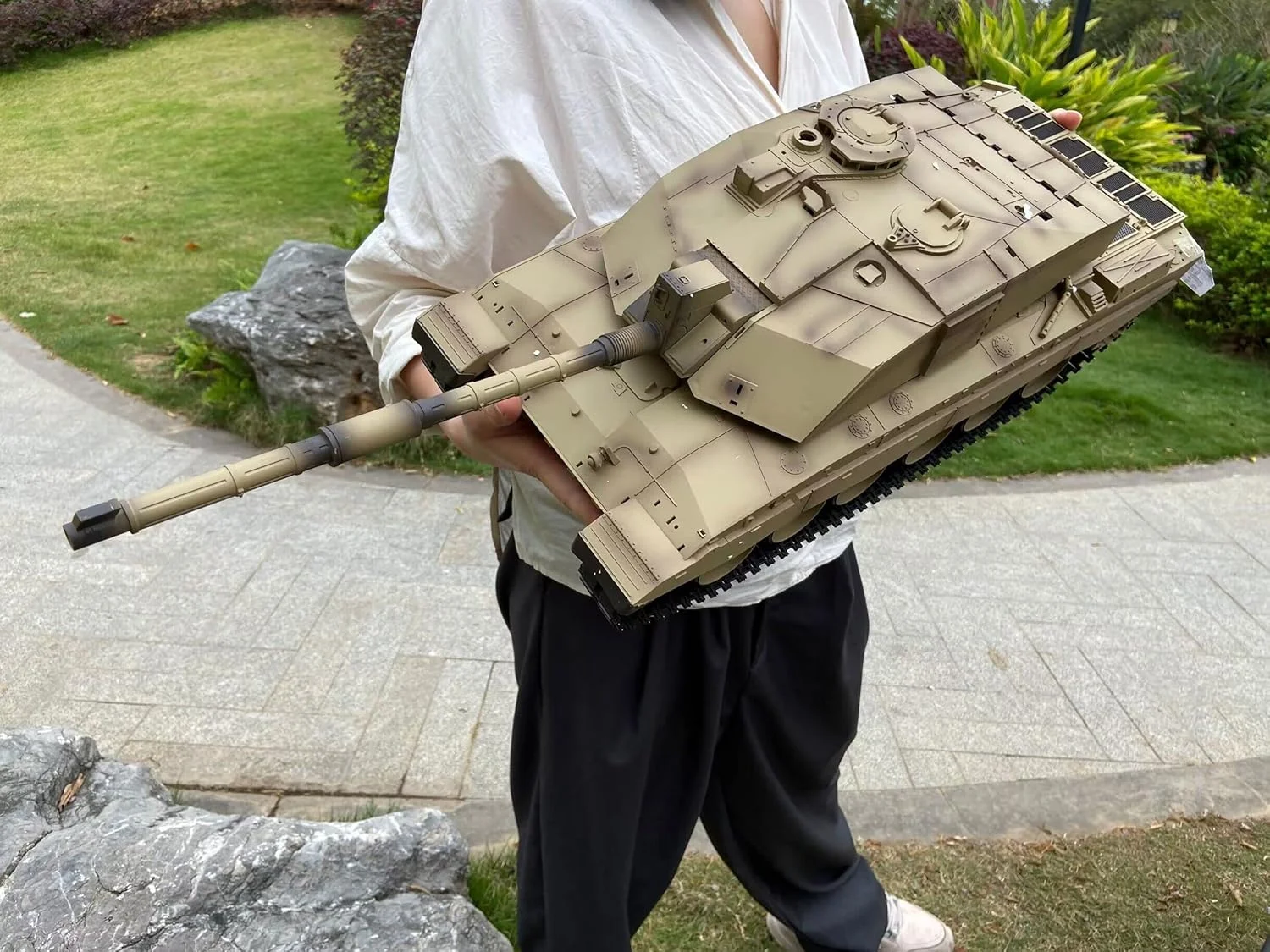 نسل جدید تانک کنترلی بزرگ مدل 3908-1 با قابلیت شلیک تیر BB و کنترل از راه دور