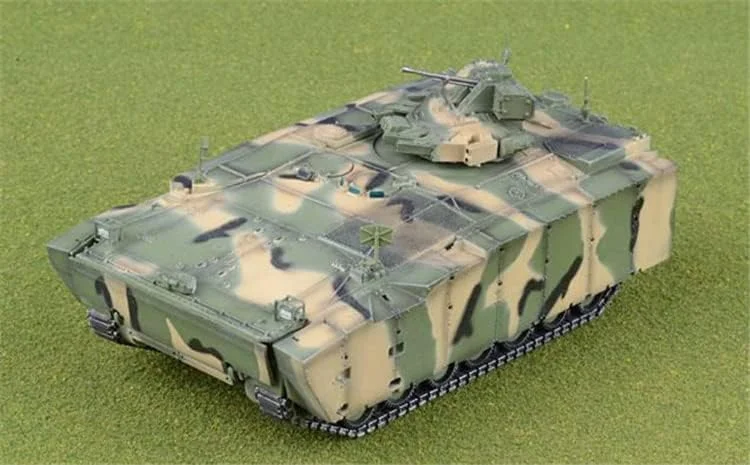 مدل از پیش ساخته شده تانک دایکست آرمور کورگانماشزاوود کورگانتس-25 APC ارتش روسیه، مقیاس 1/72