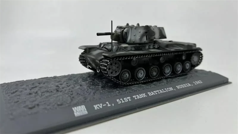 مدل تانک سنگین KV-1 ارتش شوروی گردان تانک 51، اتحاد جماهیر شوروی، 1942، مقیاس 1:72، مدل از پیش ساخته شده