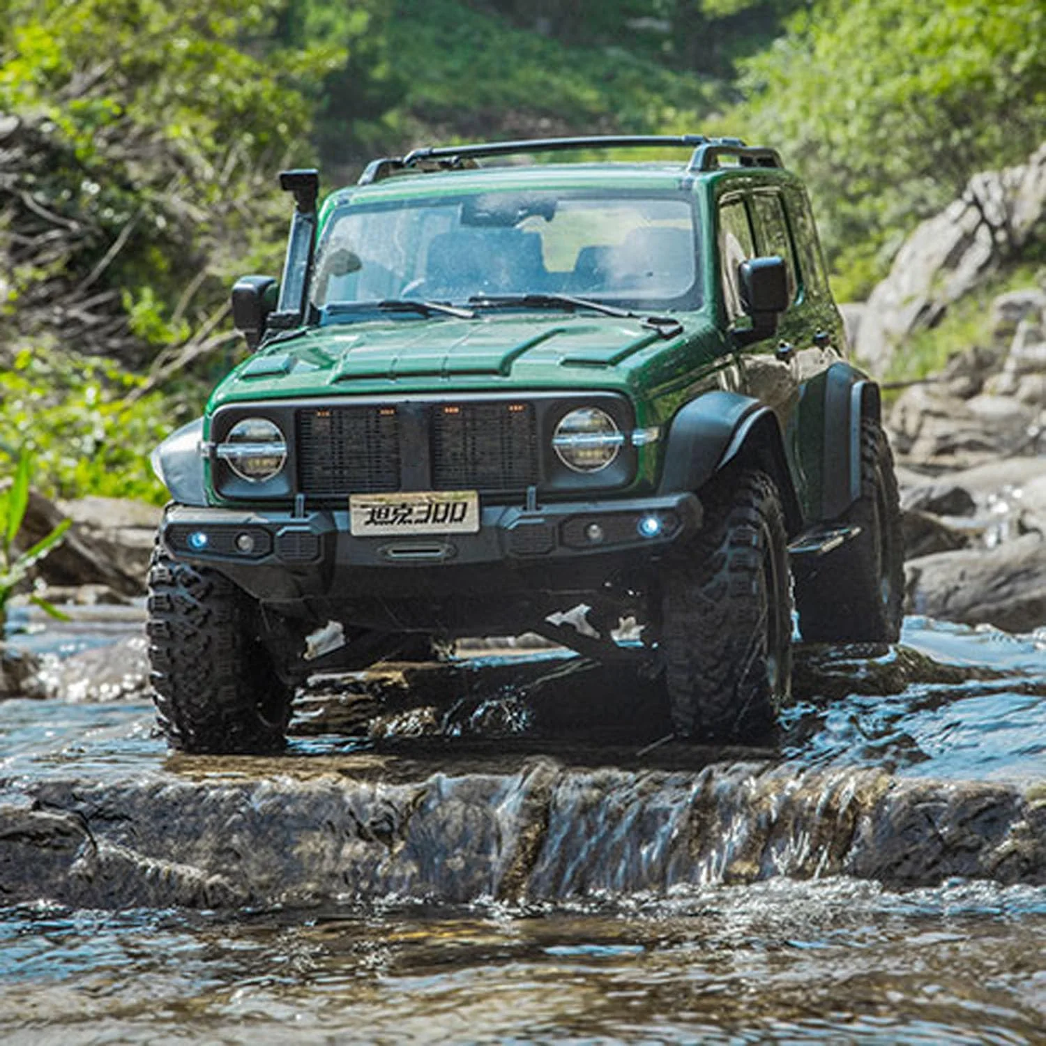 مدل ماشین کنترلی صخره نورد تانک 300 مقیاس 1/8، سیستم فرمان فلزی، سروو 23 کیلوگرمی، مناسب برای سرگرمی بزرگسالان